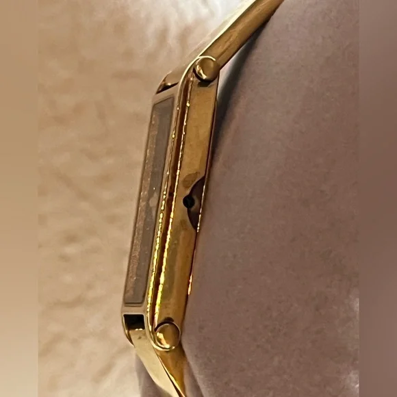 *READ.. GUCCI 1500L BANGLE GOLD PLATED black watch - Picture 7 of 13